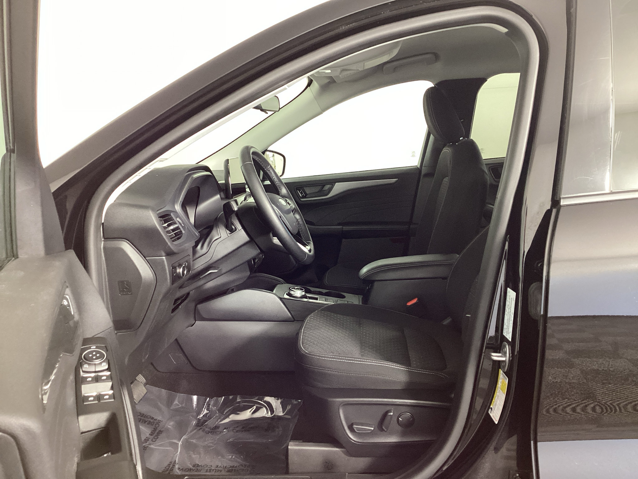 Certified 2023 Ford Escape Active w/ Cold Weather Package FWD image 15