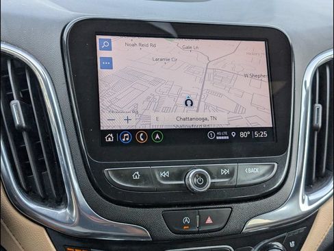 Used 2023 Chevrolet Equinox Premier FWD image 15
