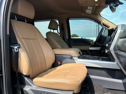 Used 2022 Ford F250 Lariat w/ Lariat Ultimate Package AWD/4WD image 12