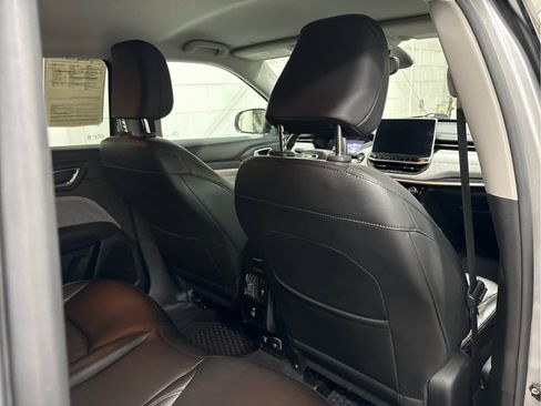 Used 2022 Jeep Compass Latitude image 27