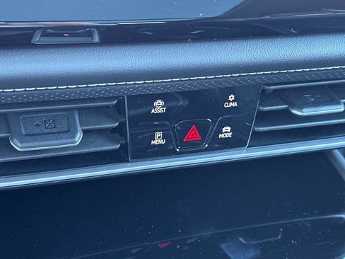 New 2026 Volkswagen Atlas SE FWD image 20