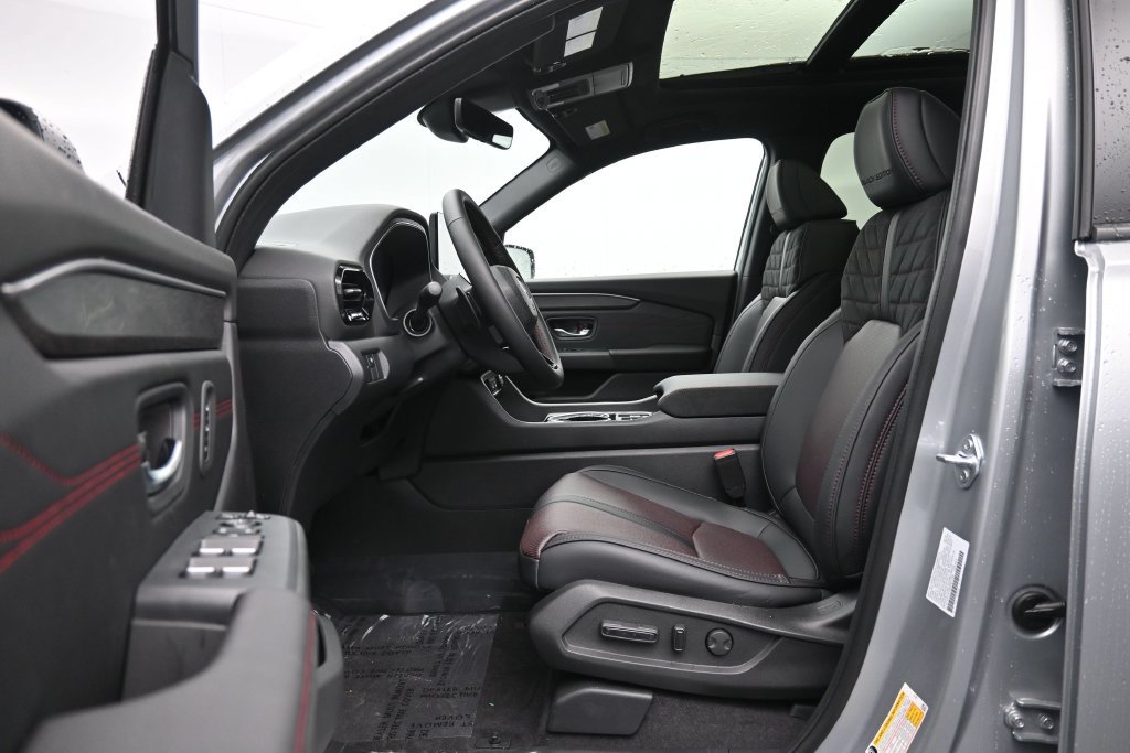 New 2026 Honda Pilot Black Edition image 18