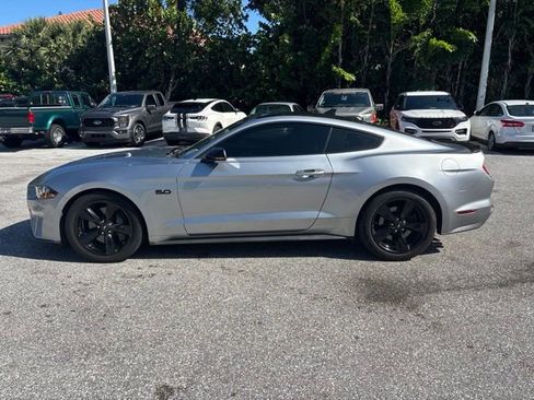 Used 2022 Ford Mustang GT Premium w/ Equipment Group 401A RWD image 4