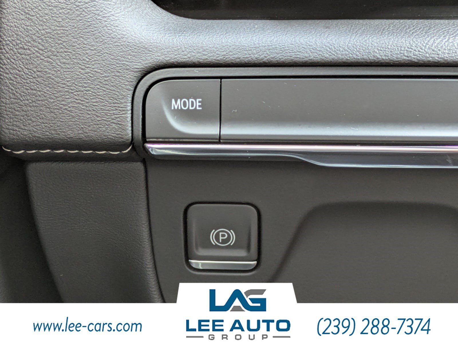 Used 2022 Cadillac Escalade ESV Premium Luxury RWD image 21