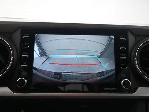 Used 2020 Toyota Tacoma SR5 image 10