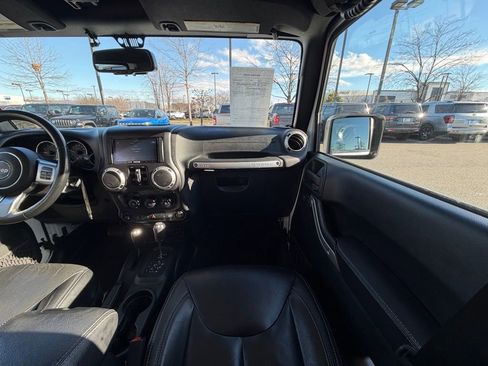 Certified 2016 Jeep Wrangler Unlimited Rubicon image 18