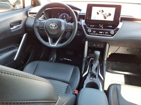 Used 2025 Toyota Corolla Cross AWD Hybrid w/ Convenience Package image 5