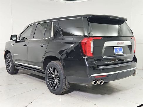 Used 2021 GMC Yukon Denali w/ Denali Premium Package image 4