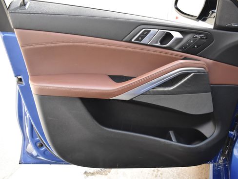 Used 2020 BMW X6 M50i image 23