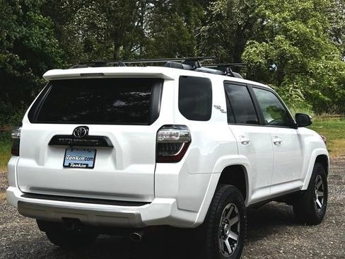 Used 2017 Toyota 4Runner TRD Off-Road Premium AWD/4WD image 9