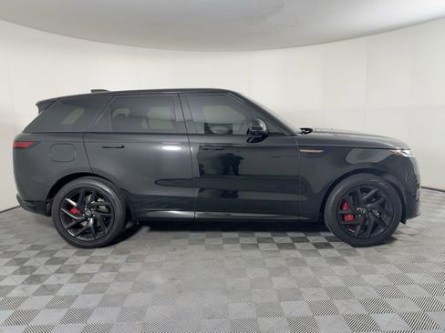 Used 2023 Land Rover Range Rover Sport SE Dynamic image 8
