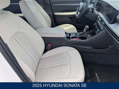 Certified 2025 Hyundai Sonata SE FWD image 30