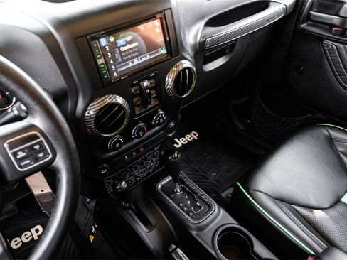 Used 2016 Jeep Wrangler Unlimited Sport image 19