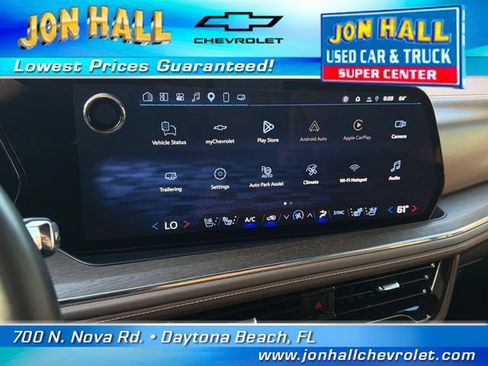 Used 2025 Chevrolet Suburban High Country AWD/4WD image 29
