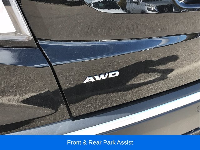 Certified 2025 Cadillac XT5 Sportv w/ LPO, Floor Liner Package AWD/4WD image 7