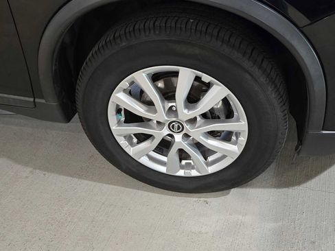 Used 2019 Nissan Rogue SV FWD image 9