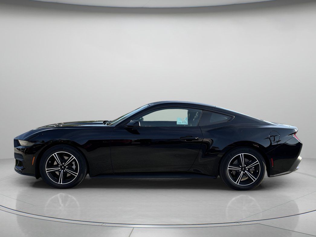 Certified 2025 Ford Mustang Coupe RWD image 5