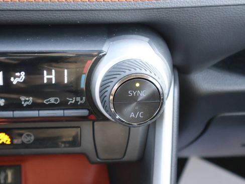 Used 2024 Toyota RAV4 Adventure image 29