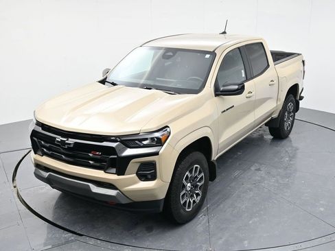 Used 2023 Chevrolet Colorado Z71 w/ Z71 Convenience Package 2 image 31