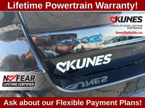 Used 2022 Jeep Grand Cherokee Trailhawk w/ Luxury Tech Group III image 16