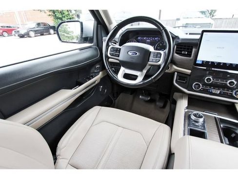 Used 2022 Ford Expedition Max Limited RWD image 6