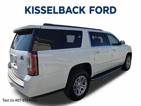 Used 2019 GMC Yukon XL SLT image 3