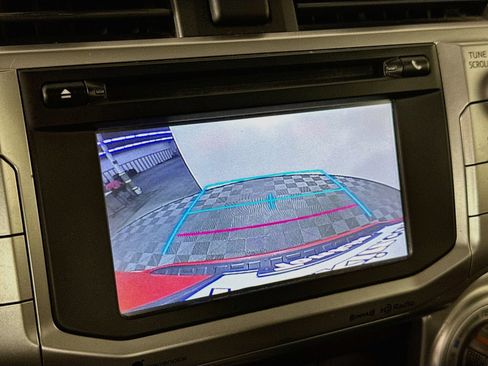 Used 2016 Toyota 4Runner 4WD image 14