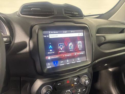 Certified 2023 Jeep Renegade Latitude AWD/4WD image 18