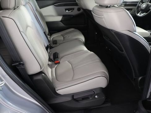 Used 2023 Honda Pilot Elite image 26