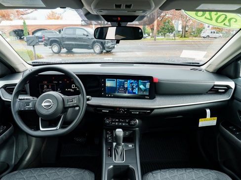 New 2026 Nissan Kicks SV w/ SV Premium Package image 9