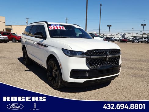 Certified 2025 Lincoln Navigator Reserve w/ Jet Appearance Package image 1