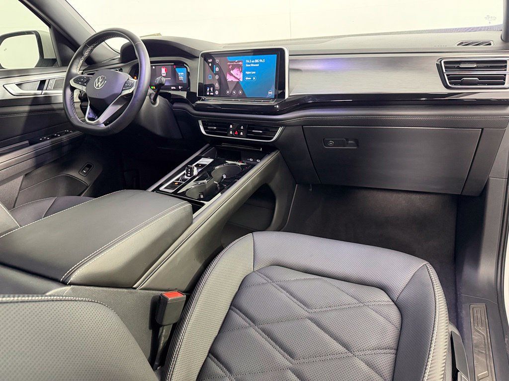 Used 2026 Volkswagen Atlas Cross Sport SE FWD image 15