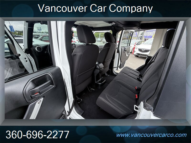 Used 2018 Jeep Wrangler Unlimited Sahara AWD/4WD image 14