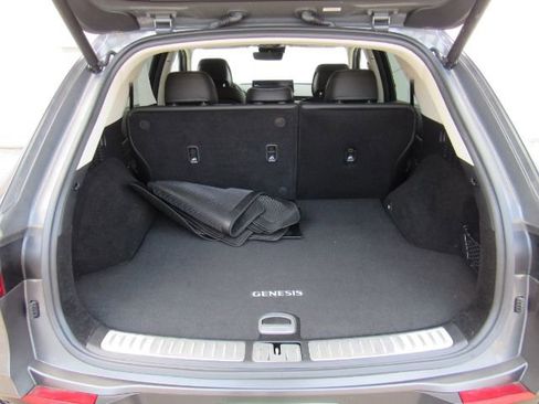 Used 2022 Genesis GV70 2.5T w/ Select Package image 28