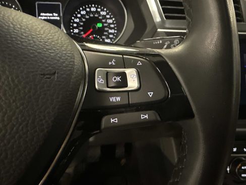 Used 2020 Volkswagen Tiguan SE image 58