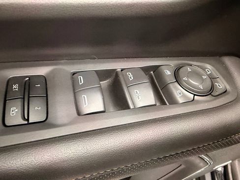 Used 2024 GMC Yukon XL AT4 w/ AT4 Premium Plus Package AWD/4WD image 28
