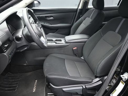 Used 2025 Nissan Sentra SV image 25