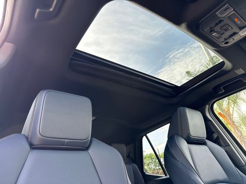 New 2026 Toyota 4Runner Platinum AWD/4WD image 16