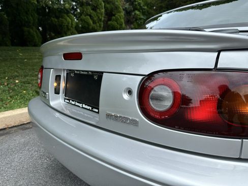 Used 1990 MAZDA MX-5 Miata RWD image 45