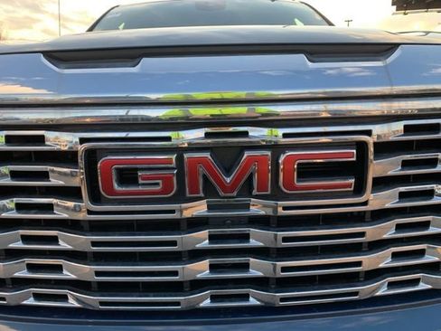 New 2026 GMC Sierra 1500 Denali w/ Denali Reserve Package AWD/4WD image 10