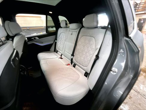 Used 2024 BMW X5 xDrive40i w/ Premium Package image 28