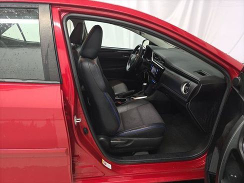 Used 2017 Toyota Corolla SE w/ Carpet Mat Package (TMS) FWD image 19