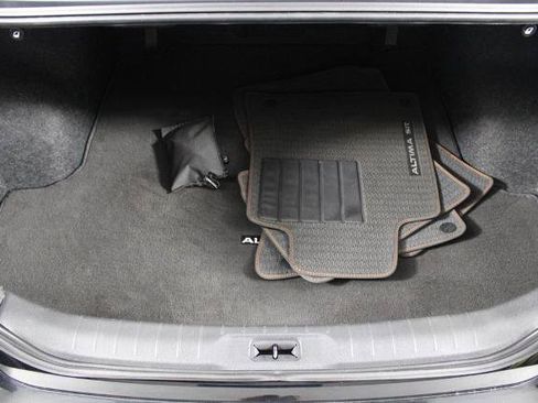 Certified 2019 Nissan Altima 2.5 SR FWD image 17