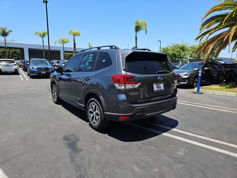 Certified 2023 Subaru Forester Premium AWD/4WD image 5