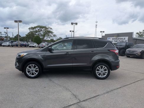 Used 2018 Ford Escape SE w/ SE Sync 3 Package AWD/4WD image 7