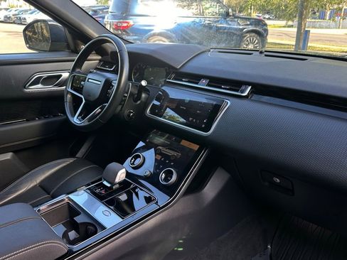 Used 2023 Land Rover Range Rover Velar R-Dynamic S image 31