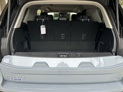 New 2025 Ford Expedition Platinum w/ Driver's Package image 29