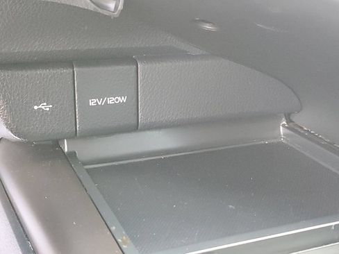 Used 2024 Toyota Camry SE FWD image 15