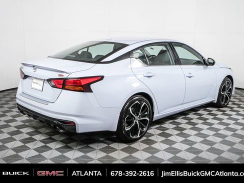 Used 2023 Nissan Altima 2.5 SR w/ SR Premium Package image 30