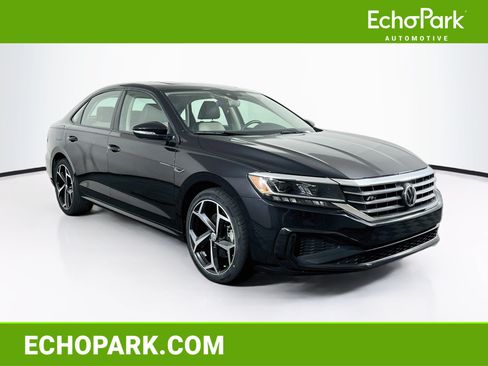 Used 2020 Volkswagen Passat 2.0T R-Line FWD image 1